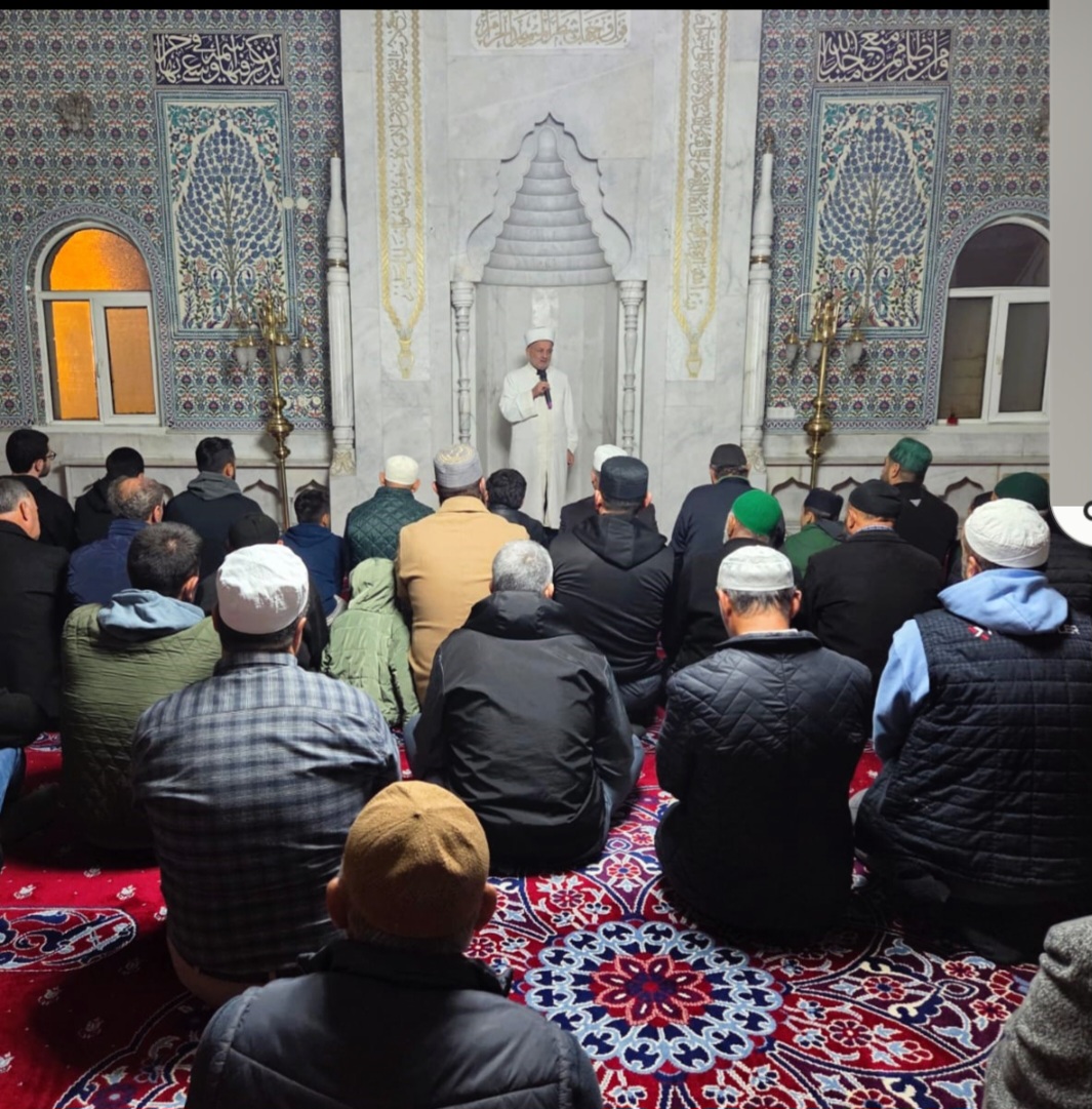 Aksaray’da “Ailece Camideyiz  Namazda Huzurdayız” sabah namazı buluşması gerçekleştirildi.