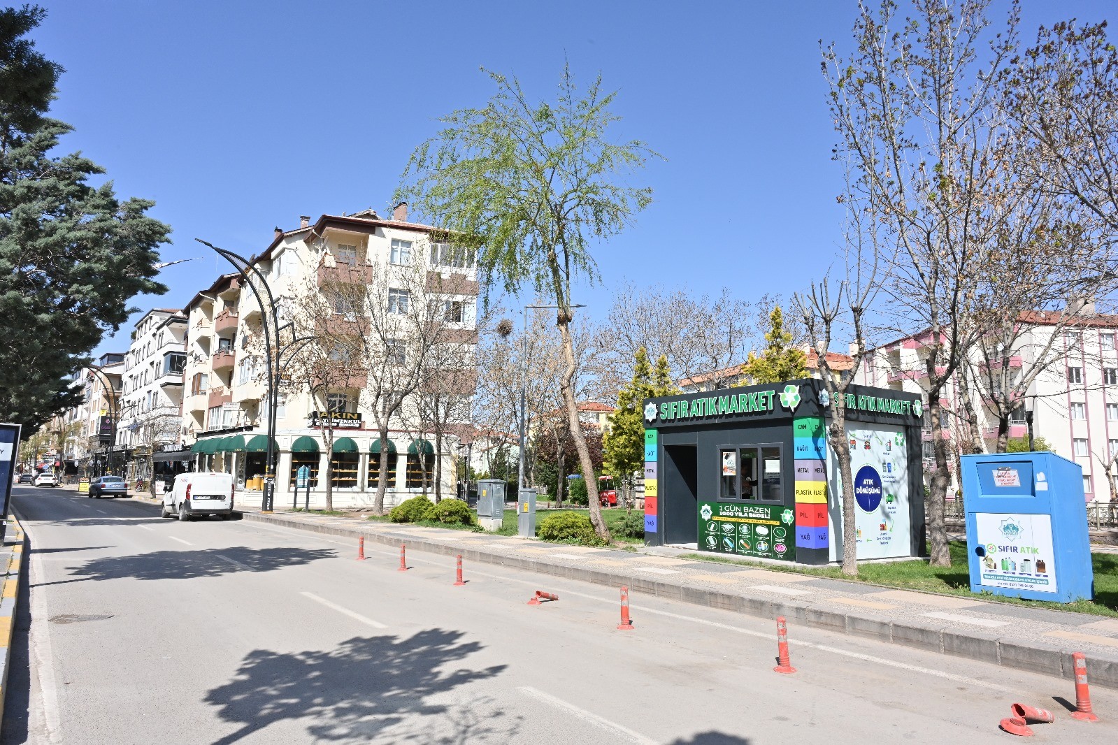 AKSARAY BELEDİYESİ’NDEN ÇEVRE VE SOSYAL FAYDAYI BİRLEŞTİREN PROJE    “ATIĞI BASTONA DÖNÜŞTÜR, HAYATA IŞIK TUT”