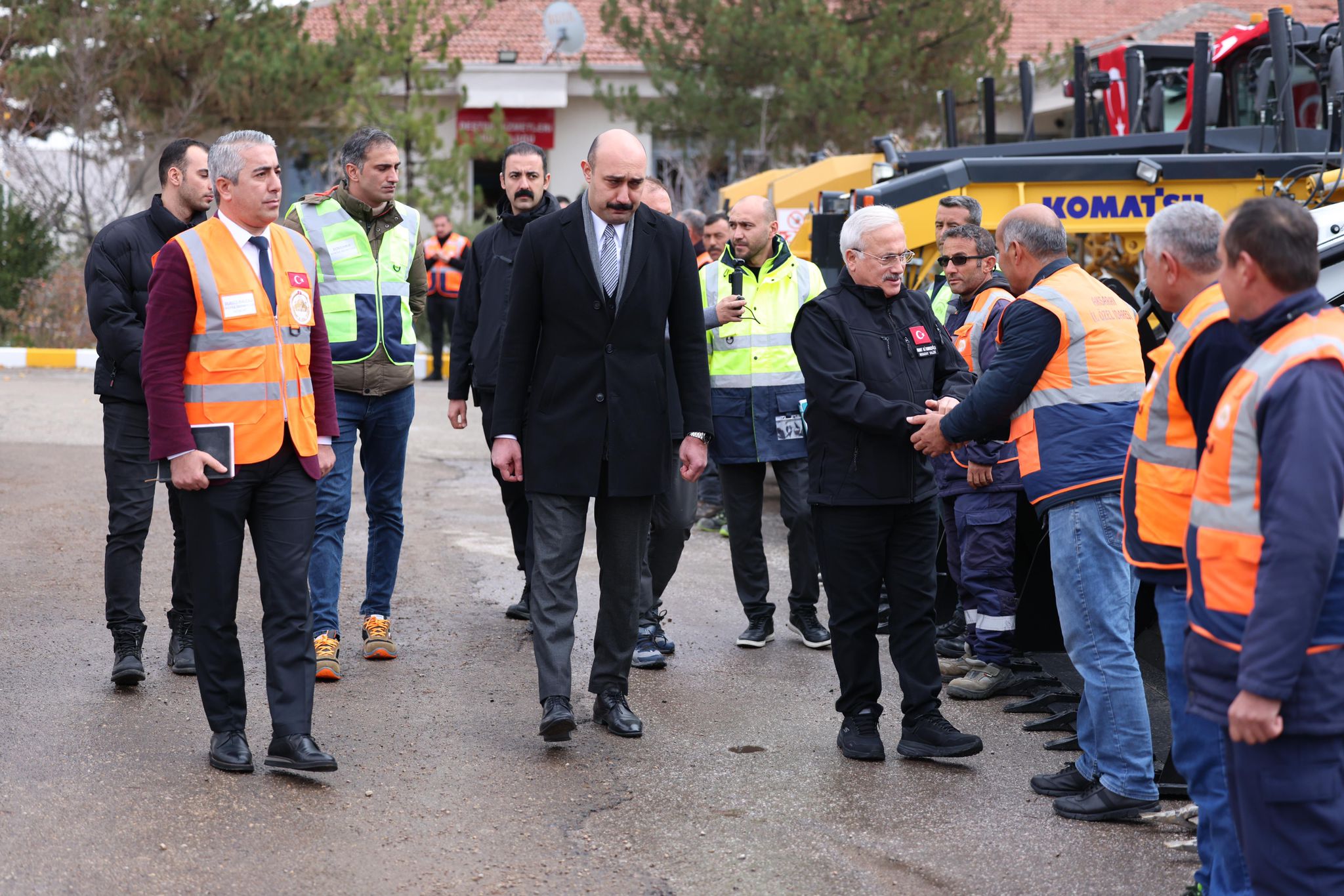 Vali Kumbuzoğlu kış şartları ve olumsuz hava koşulları ile mücadele hazırlıklarını denetledi