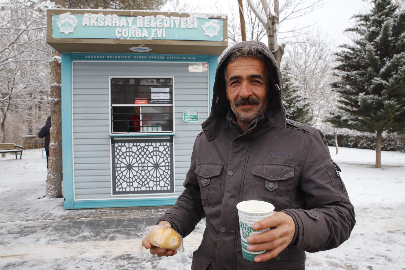 AKSARAY’DA SOĞUK KIŞ GÜNLERİNDE SICAK SOSYAL TESİSLER İÇİMİZİ ISITIYOR