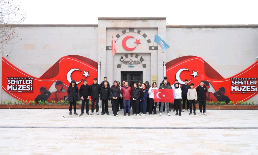 AKSARAY ŞEHİTLER MÜZESİ’NDE GENÇLERE MİLLİ VE MANEVİ DEĞERLER AKTARILIYOR