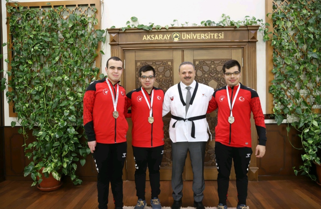 ASÜ Spor Bilimleri Fakültesi öğrencilerinden Türkiye birinciliği