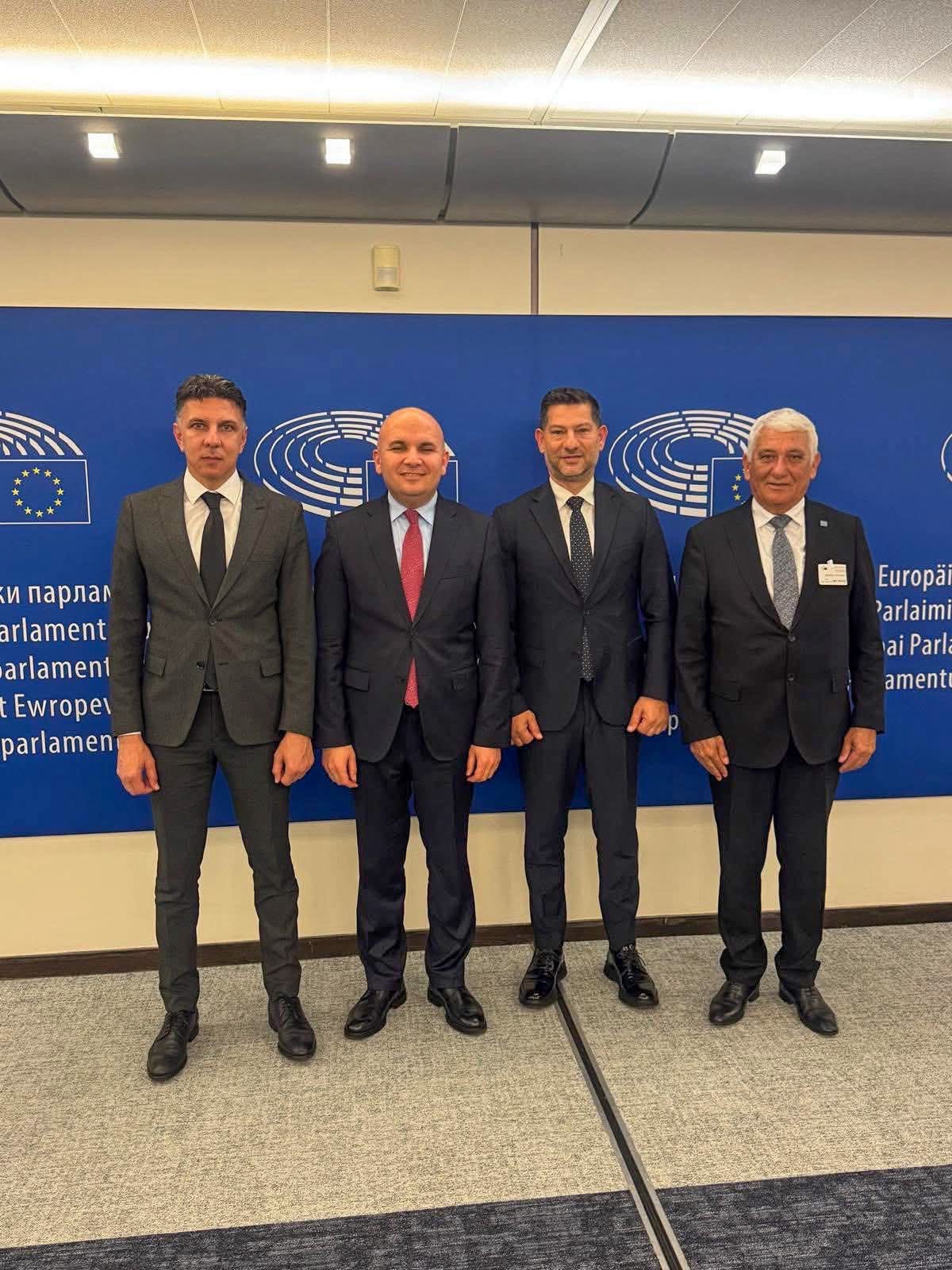 Hüseyin Amcaoğlu Hem Kıbrıs’ta Hem Aksaray’da Gönülleri Fethetti