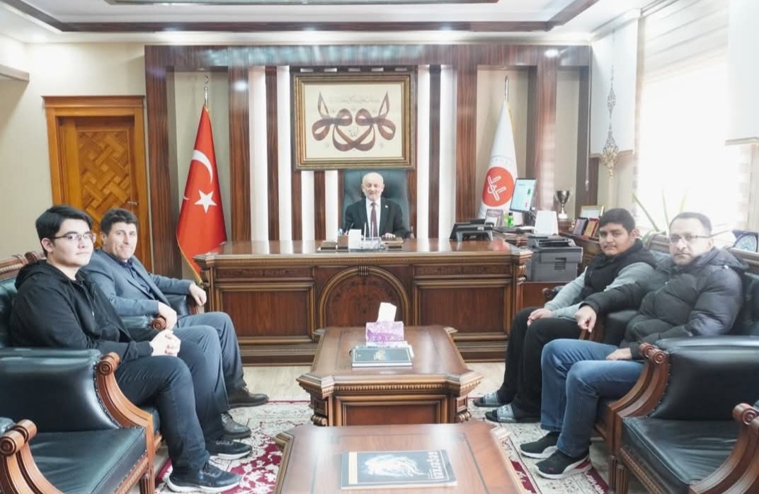 Aksaray Genç Muhafızlar Hafızlık Yarışması Birincileri İl Müftüsü Işıldar'ı ziyaret etti.