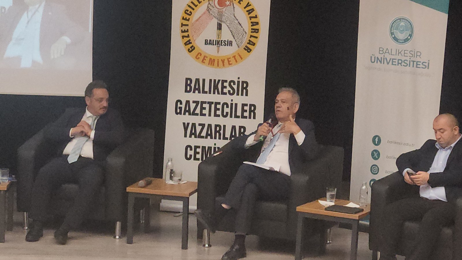 Yılmaz Karaca: “Yapay zekâya karşı değiliz, gazeteciliği tamamen yapay zekâya bırakmayalım”