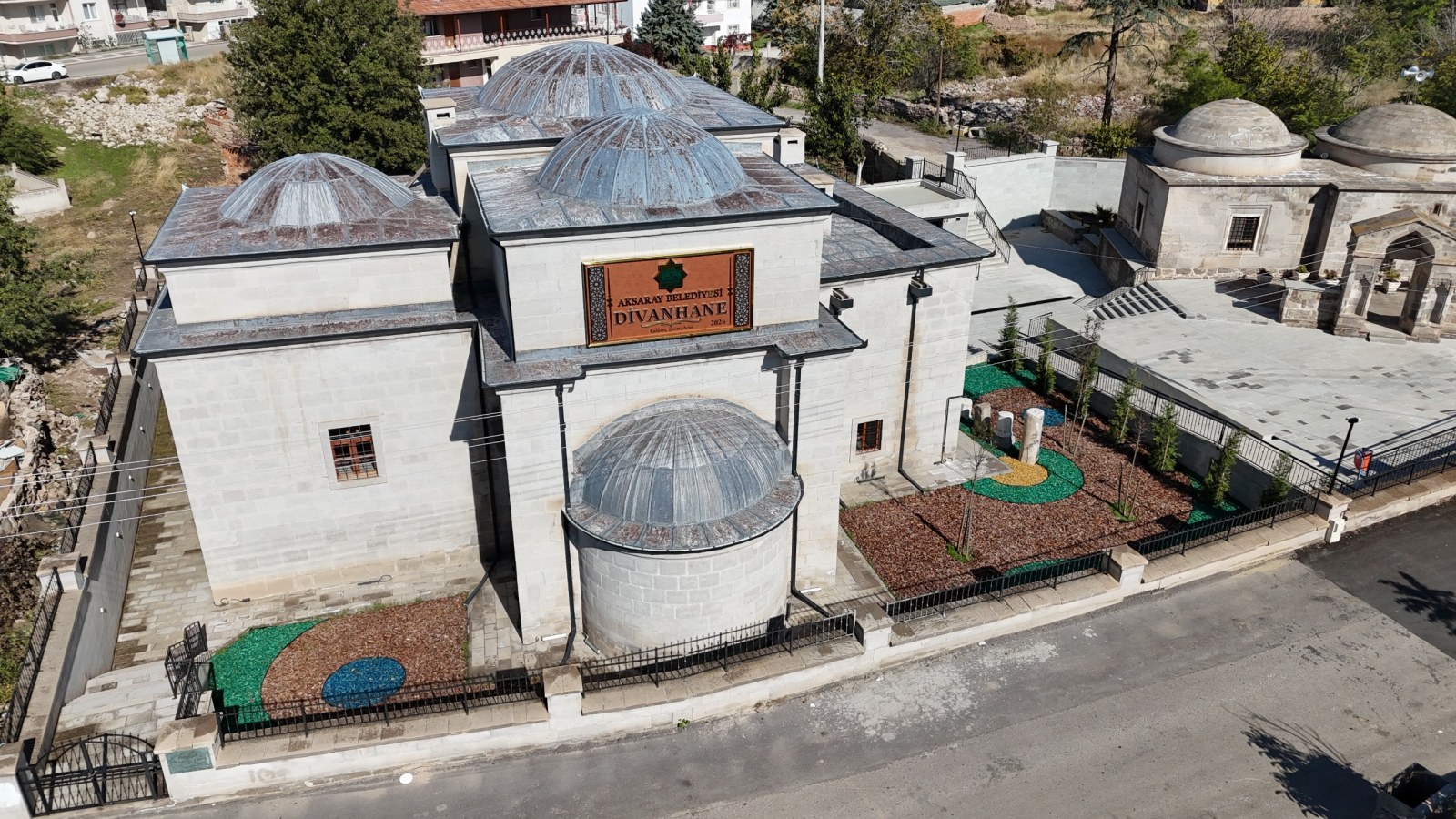 AKSARAY BELEDİYESİNİN RESTORE ETTİĞİ 800 YILLIK DİVANHANE’DE İLAHİ VE MEŞK PROGRAMI